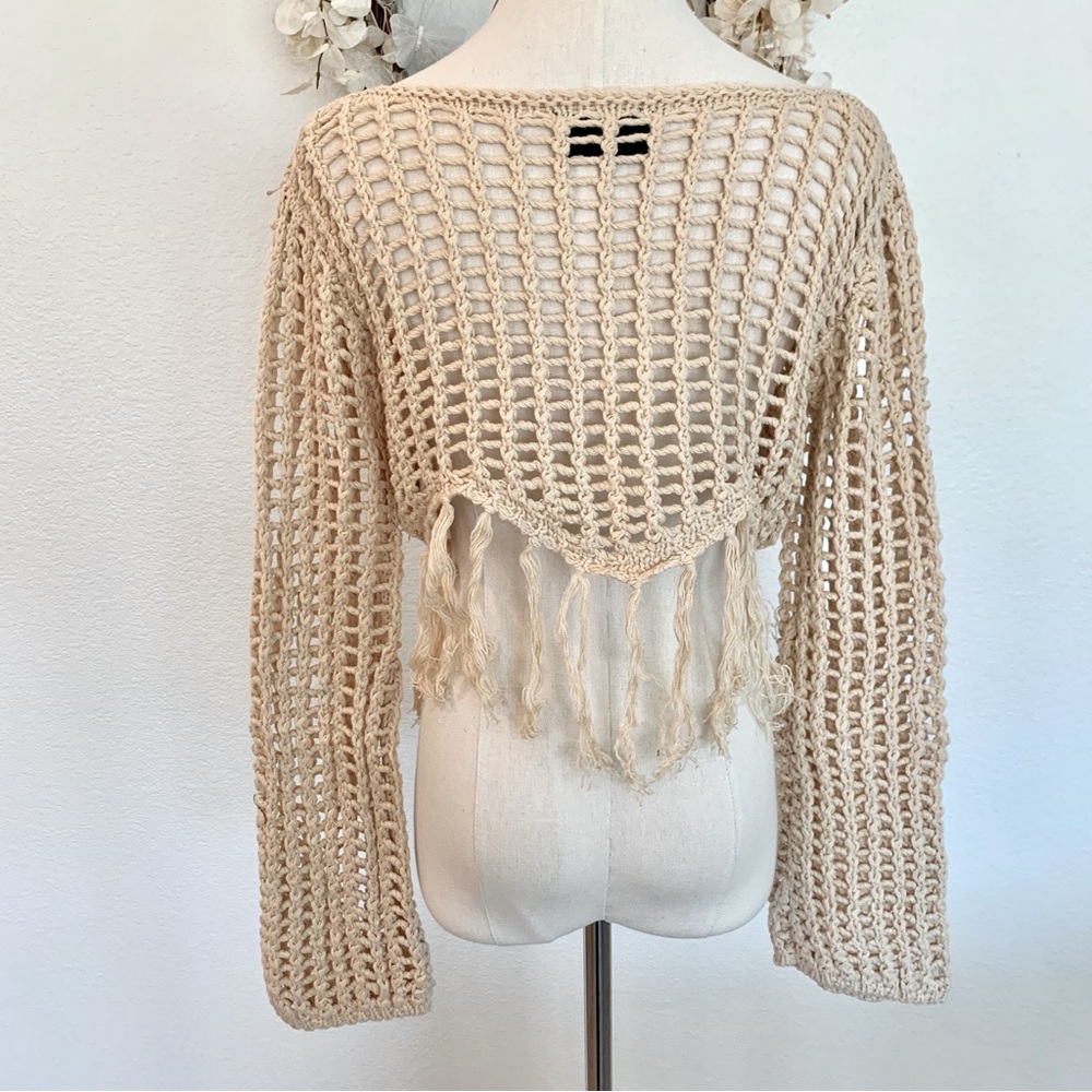 🌞 VICI Arloe Open Knit Fringe Crochet Top Crop Sweater Cream Small S - Picture 8 of 14